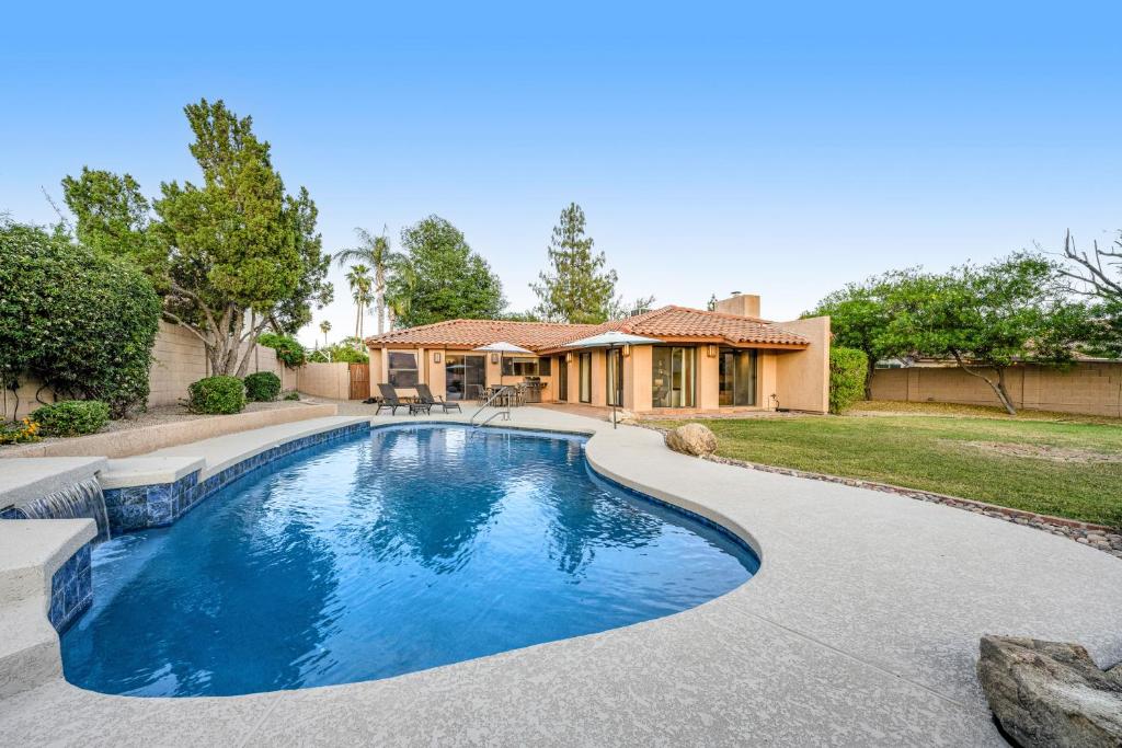 Paradise Valley Villa - image 2