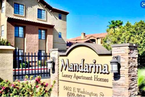 Best Location w Premium accommodations 2 bd 2 bth - main image