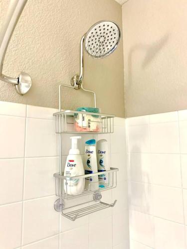 Best Location w Premium accommodations 2 bd 2 bth - image 3