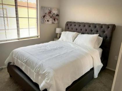 Best Location w Premium accommodations 2 bd 2 bth - image 4