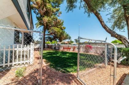Metro PHX Upstairs 2bd sleeps 6 heated pool PETS ALLOWED - image 3