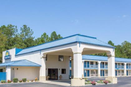 Days Inn by Wyndham Picayune Picayune