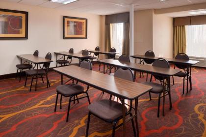 Hampton Inn Columbus-East - image 21