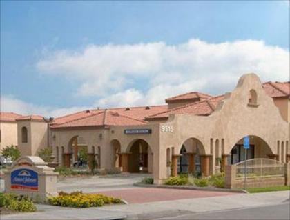 Howard Johnson Hotel & Suites by Wyndham Pico Rivera - image 2