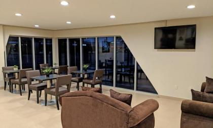 Epic Hotel - image 14