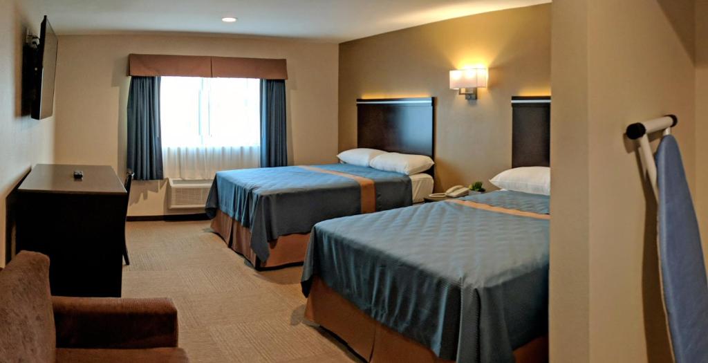 Epic Hotel - image 2