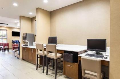 Comfort Suites Greenville South - image 9