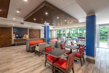 Holiday Inn Express & Suites Greenville S - Piedmont an IHG Hotel - image 8