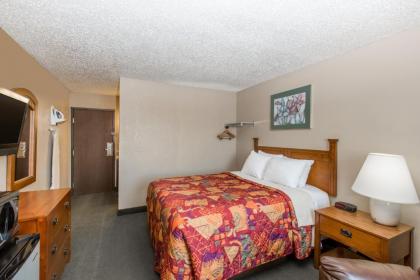 Days Inn by Wyndham Pierre - image 3