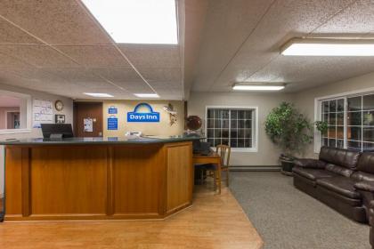 Days Inn by Wyndham Pierre - image 9
