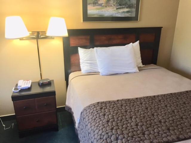 Governor's Inn - image 4