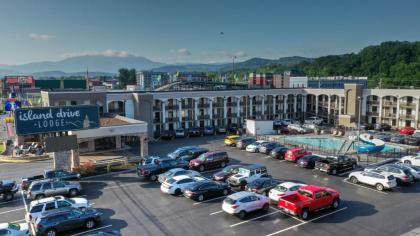 Island Drive Lodge Pigeon Forge Tennessee