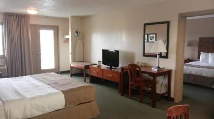 Park Tower Inn - image 2
