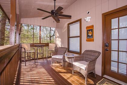 Fox's Den - image 9
