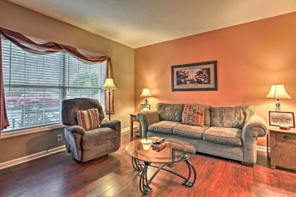 Parkway Condo about Walk to Island in Pigeon Forge Pigeon Forge