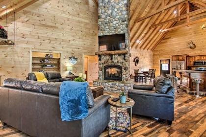 Riverfront Cabin with Hot Tub - 3 Miles to Dollywood - image 5