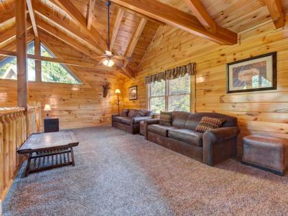 Moonlight Theater Lodge 3 Bedrooms Hot Tub Pool Sleeps 14 - image 11