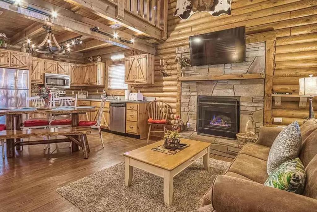 Pigeon Forge Perch - main image