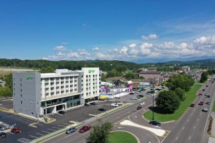 2905 Parkway Pigeon Forge Tn