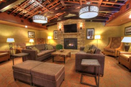 Econo Lodge - image 3
