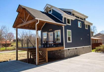 Charming Smoky mountain tiny House Tennessee