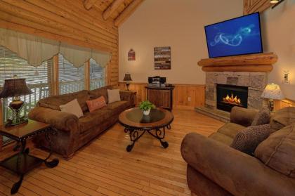 NEW! Southern Charm cabin in Pigeon Forge!