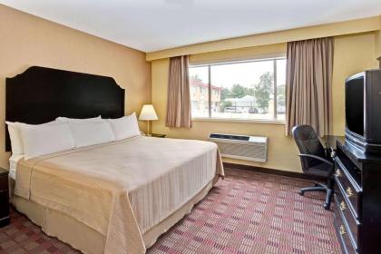 Howard Johnson by Wyndham Pikesville - image 2