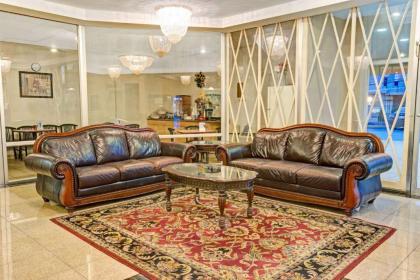 Howard Johnson by Wyndham Pikesville - image 4