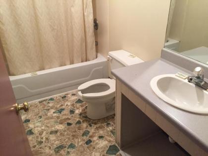 Daniel Boone Motor Inn - image 11