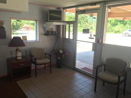 Daniel Boone Motor Inn - image 13