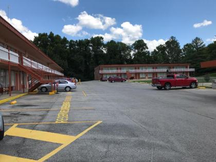 Daniel Boone Motor Inn - image 2