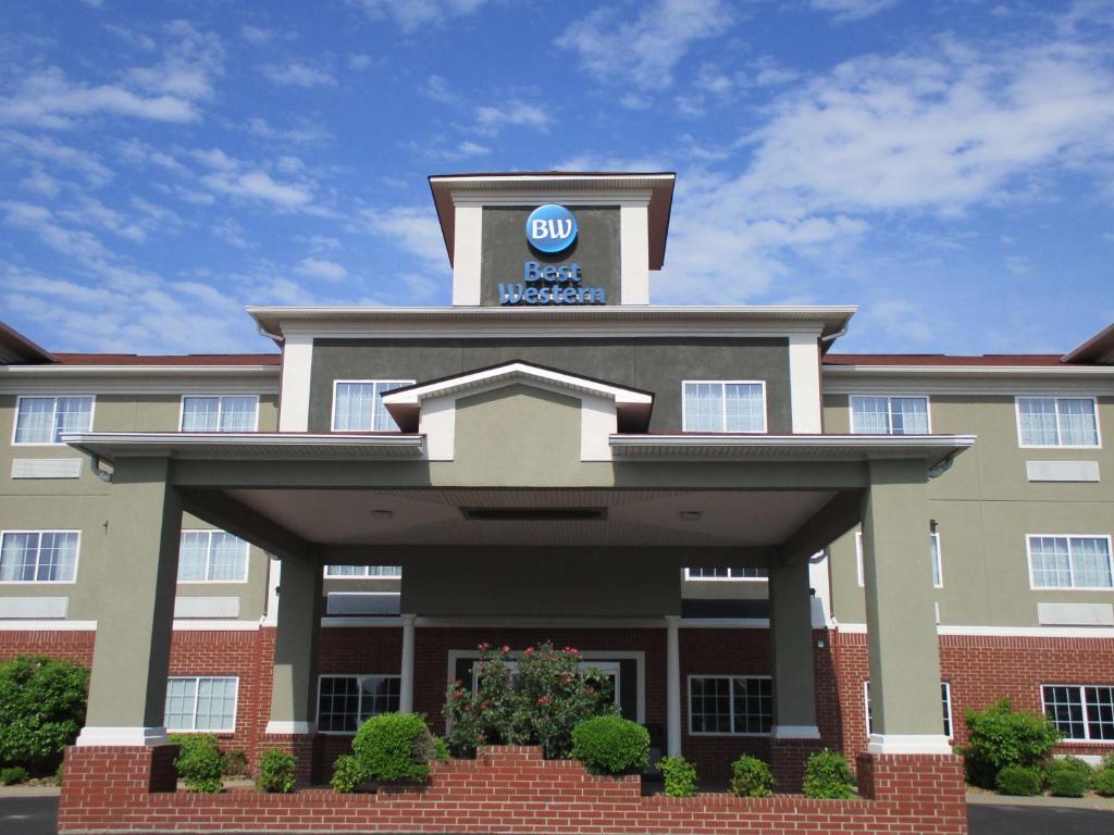 Best Western Presidential Hotel & Suites - main image