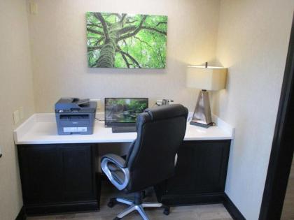 Best Western Presidential Hotel & Suites - image 12