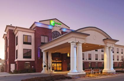 Holiday Inn Express  Suites Pine BluffPines mall an IHG Hotel Arkansas