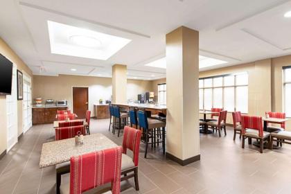 Comfort Inn & Suites Pine Bluff - image 15