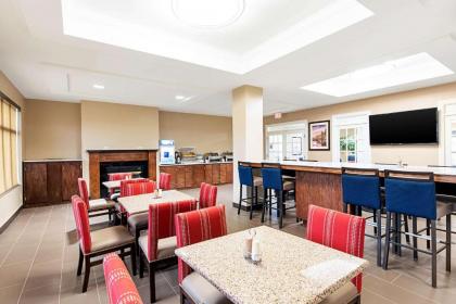 Comfort Inn & Suites Pine Bluff - image 5