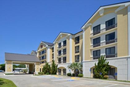 Hotel Atlantic Beach - image 1