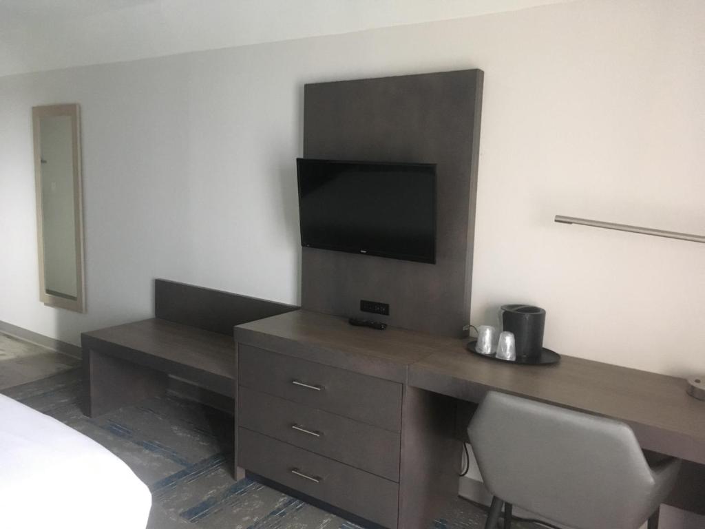 The Inn at Pine Knoll Shores - image 2