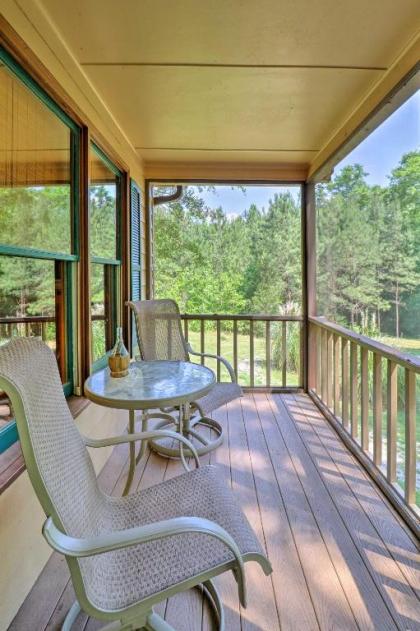 Cozy Pine Mountain Cabin with Screened Porch and Yard! - image 13