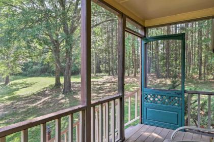 Cozy Pine Mountain Cabin with Screened Porch and Yard! - image 14