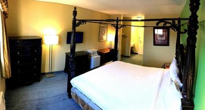 The Pine Inn - image 11