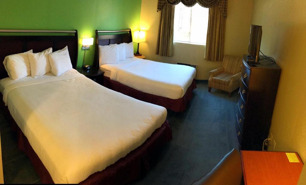 The Pine Inn - image 7