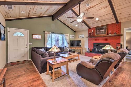 Updated Country Club Cabin Mins to 3 Golf Courses! - main image