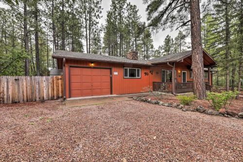 Updated Country Club Cabin Mins to 3 Golf Courses! - image 2