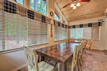 Updated Country Club Cabin Mins to 3 Golf Courses! - image 3