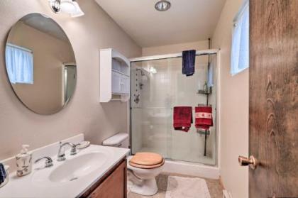 Updated Country Club Cabin Mins to 3 Golf Courses! - image 4