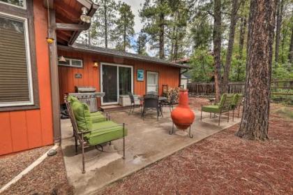 Updated Country Club Cabin Mins to 3 Golf Courses! - image 5