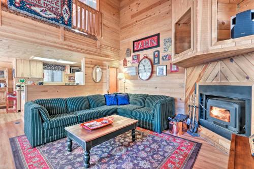 Cozy Cabin with Fireplace Covered Deck and Gas Grill! - main image