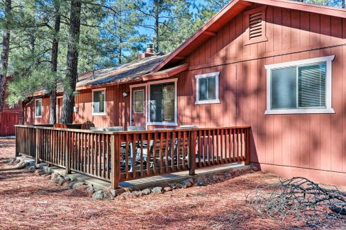 Family Friendly Pinetop Lakes Country Club Cabin! - main image