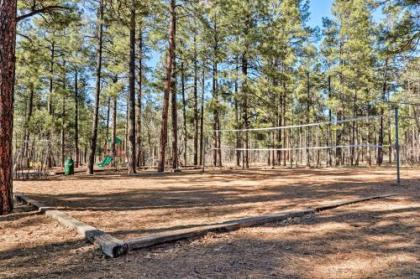 Family Friendly Pinetop Lakes Country Club Cabin! - image 4